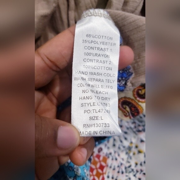 Umgee Multicolored Multimedia Top Size L - Picture 6 of 6